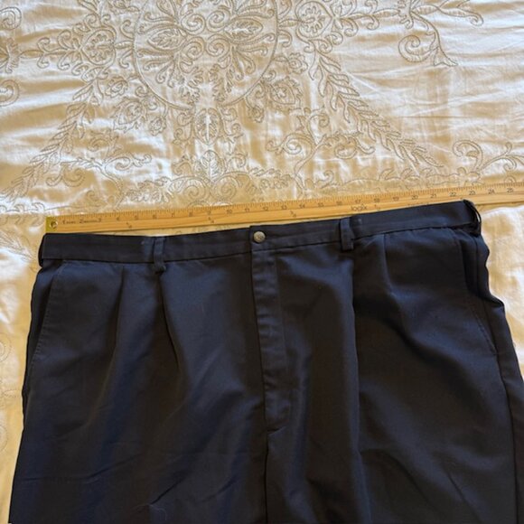 Haggar Cool 18 Flat Front Shorts Size 46 Navy Blue Expandable Waist Quick Dry - Picture 5 of 11